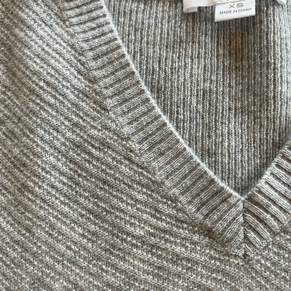 Duffy Cashmere Oversized High/Low Drop Shoulder Sweater / XSM - Picture 8 of 12